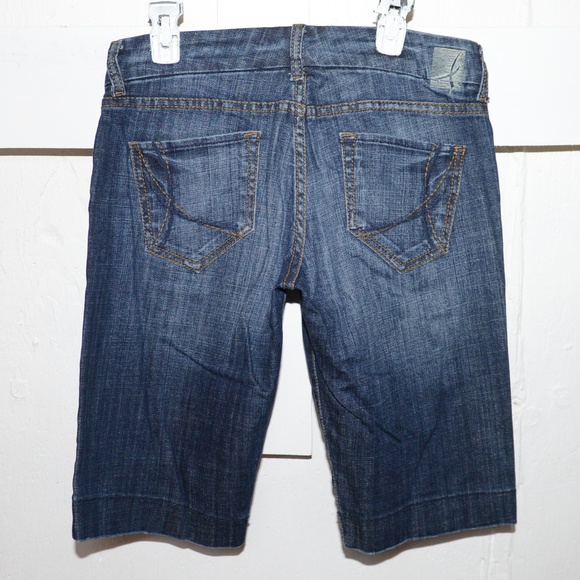 !It Los Angeles womens bermudas size 28 -1279- - Picture 2 of 2